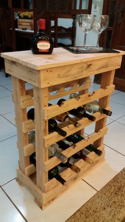 Wooden Pallet Diy, Pallet Wine Rack Diy, Wooden Apple Crates, Wooden Wine Holder, Quick Woodworking Projects, Wine Rack Table, Wine Rack Design, Pallet Wine, Large Workshop