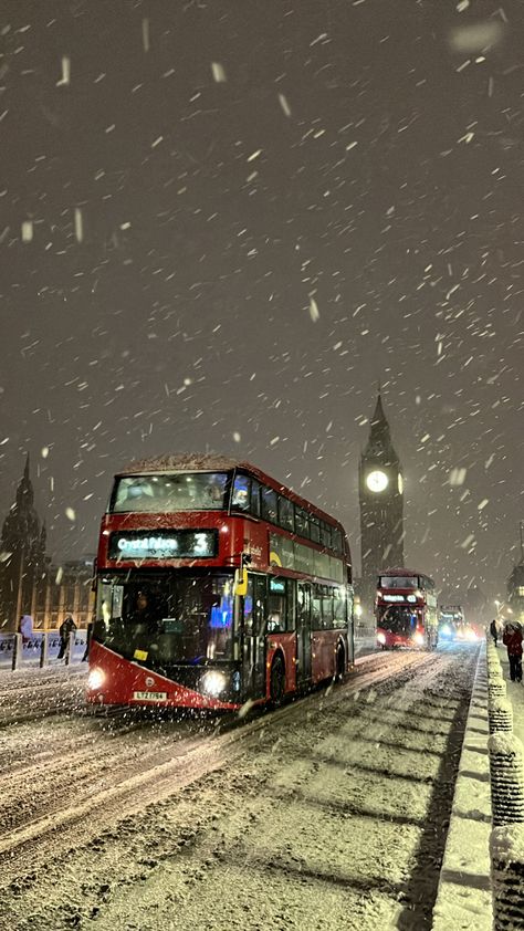 Best Christmas Destinations, London In Winter, Elizabeth Tower, England Aesthetic, London Vibes, Christmas Destinations, London Dreams, London Aesthetic, London Christmas