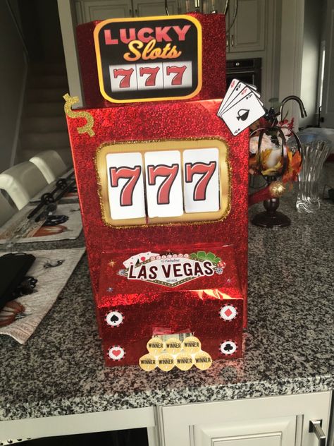 Casino Money Gift Ideas, Diy Slot Machine, Vegas Ideas, Girls Valentines Boxes, Birthday Men, Hawaii Christmas, Fruit Machine, Vegas Night, Money Gifts