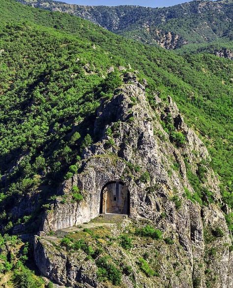 The Kapilikaya Rock Tomb is located in Kırkdilim, 16 miles north of Çorum, Turkey. Desert Places, Hellenistic Period, Turkey Country, Natural Rock, Ancient Architecture, Present Day, Abandoned Places, Archaeology, The Rock