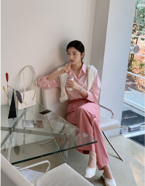 Pink Outfit Casual, Pink Casual Outfit, Yacht Vacation, Celana Kargo, Campus Outfit, Barbie Core, Korean Fashion Outfits, Outfit Korean, Korean Casual Outfits