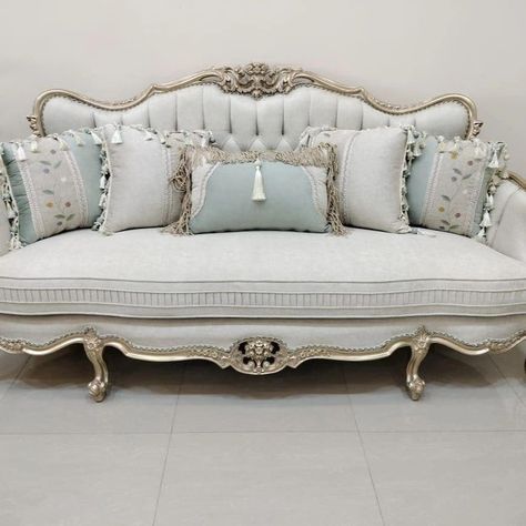 COCO Egyptian Sofa Set 😍❤️Free Shipping #backinstock ‏Includes sofa, loveseat, 2 armchairs, 2 antique chairs and center table with glass, 10 pillows Solid wood& Hand-made. High quality fabric upholstery. ‏Premium golden champagne color Order today and enjoy free delivery https://www.sphinxfurniture.com/.../verde-living-room-set-1 ******************************************** Enjoy Free Delivery to most states during this month 🚚 We deliver and set up nationwide 🇺🇸 336-296-1910 North Carolin... Pakistan Bedroom, Golden Champagne, Antique Sofa, Carved Furniture, Sofa Loveseat, Antique Chairs, Set Free, Facade House, Champagne Color