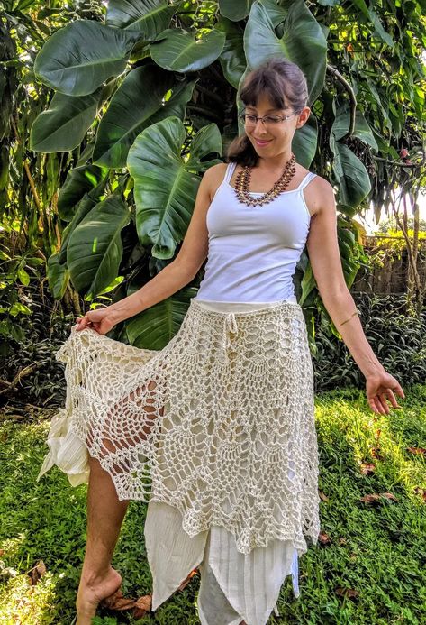 The Pineapple Lace Drawstring Skirt crochet pattern has such a fun beachy vibe! Wear this as a cover-up, or as an attractive and trending layering skirt! Paid crochet pattern. Skirt Pattern Free, Skirt Patterns, Crochet Skirt Pattern, Drawstring Skirt, Pixie Dress, How To Make Skirt, Crochet Skirts, Pineapple Crochet, Fairy Queen