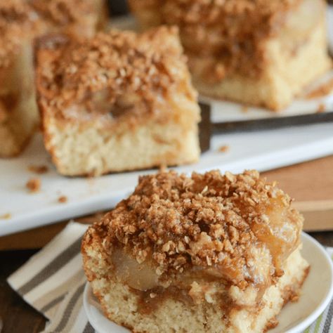 This Cinnamon Baked Cushaw Squash dessert is beautifully browned, full of fall spices, and a creamy custard-like texture. #cushawsquash #falldesserts #thanksgivingdesserts #bakingrecipes #bakingideas Cinnamon Sugar Bread, Pumpkin Bundt Cake Recipes, Cinnamon Bread Easy, The Novice Chef, Apple Crumb Cakes, Novice Chef, Oatmeal Toppings, Apple Coffee Cakes, Sugar Bread