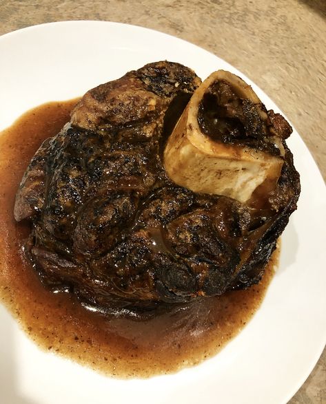 This amazing braised Beef shin 🤤 Osso Bucco Recipe, Beef Shin, Braised Lamb Shanks, Good Gravy, Veal Recipes, Beef Shank, Osso Bucco, Foreign Food, Lamb Shanks