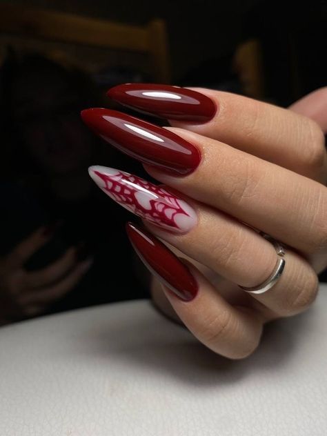 Red Nails Aesthetic Vintage, Valentines Day Nails Dark Red, Valantain Day Nails, Red Goth Nails, Vamp Nails, Band Nails, Halloween Acrylic Nails, Hello Nails, Punk Nails