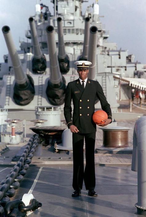 Admiral Nba Uniforms, Basketball Memorabilia, Uss Iowa, Danny Green, Nba Basketball Art, Nba Mvp, David Robinson, Basketball History, Nba Legends