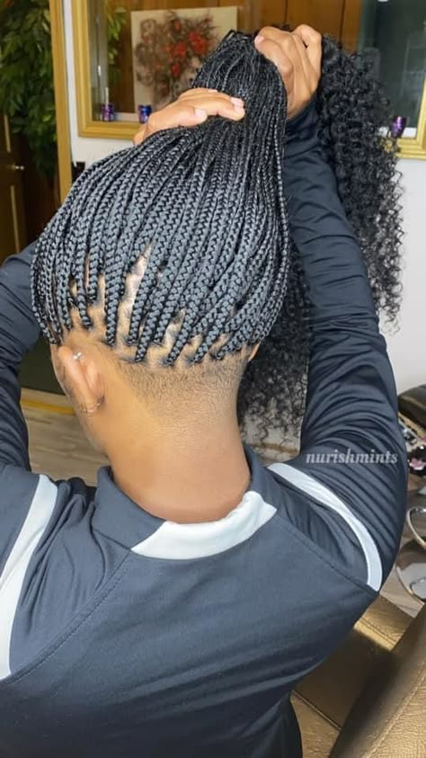 Undercut With Knotless Braids, Braids With Shaved Back Undercut, Knotless Braids Undercut, Undercut Knotless Braids, Braided Hairstyles With Undercut, Box Braids Undercut, Shaved Head With Braids, Undercut Braids Hairstyles Black Women, Knotless Braids With Undercut