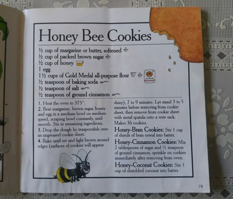 Honey Bee Cookies, Cottage Core Recipes, Cottagecore Recipes, Cottagecore Food, Kitchen Witch Recipes, Bee Cookies, Recipe Drawing, Favorite Cookie Recipe, Kitchen Witch