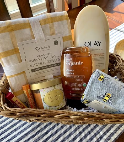 Honey Gift Basket, Gift Baskets For Him, Boyfriend Gift Basket, Honey Candle, Kids Gift Baskets, Baby Shower Gift Ideas, Shower Gift Ideas, Baskets For Men, Gift Baskets For Men