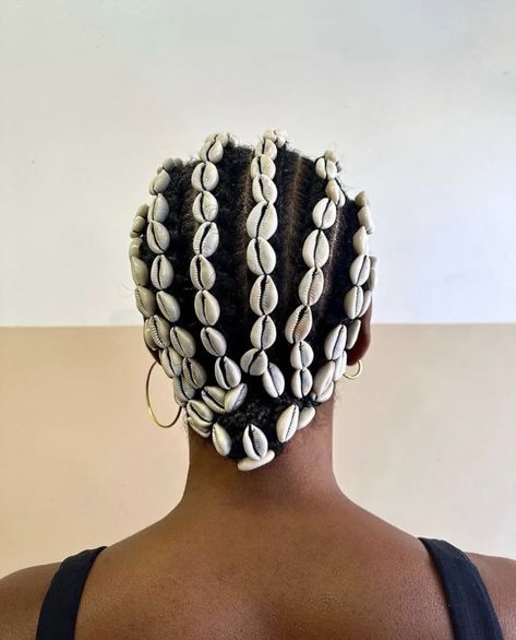 Twa Hairstyles, Braided Cornrow Hairstyles, Girls Natural Hairstyles, Cowrie Shells, Like Art, African Braids Hairstyles, Favorite Hairstyles, Trending Hairstyles, Artistic Hair