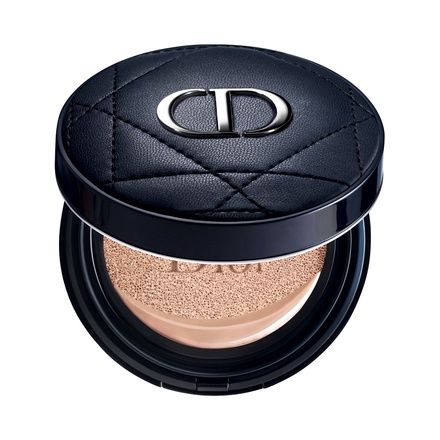 Dior Cushion, Dior Foundation, Cushion Makeup, Asian Skin Tone, Compact Foundation, Japanese Cosmetics, Dior Forever, Color Locks, Beauty Forever