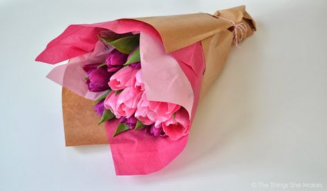 How To Wrap A Bunch of Supermarket Flowers in to a Beautiful Flower Bouquet Wrapping Flowers, Simple Bouquet, Wrap Flowers, Bouquet Wrapping, How To Wrap, Pink Wrap, Tulip Bouquet, Bouquet Wrap, How To Wrap Flowers