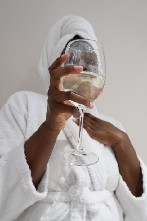 Face Skin Routine, Wine Glass Photography, Spa Aesthetics, Women Drinking Wine, Girl Apartment Decor, Glass Photography, Take Care Of Your Skin, Water Aesthetic, Moisturizing Lotion