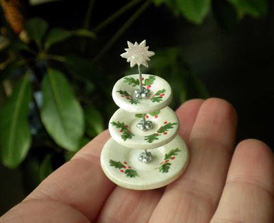 Christmas Articles, Dollhouse Holiday, Cookie Stand, Dollhouse Miniature Tutorials, Dollhouse Christmas, Swedish Christmas, Miniature Projects, Miniatures Tutorials, Miniature Diy