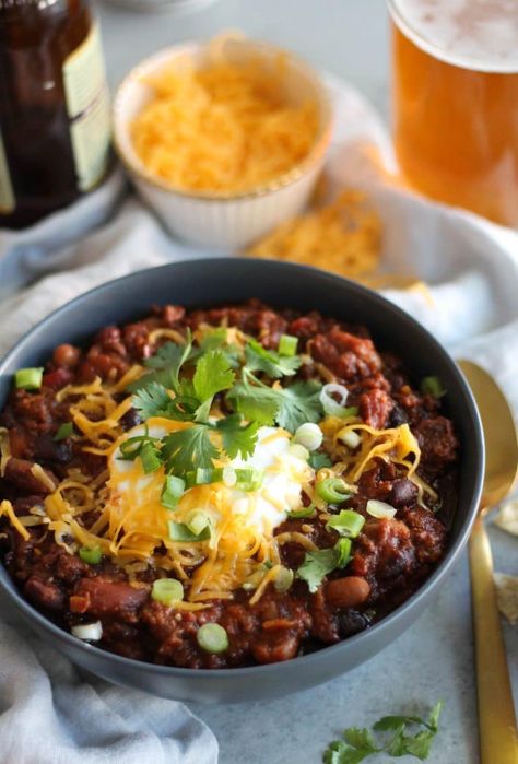 Slow Cooker Beef and Three Bean Chili Beef Chili No Beans, Beef Chili Slow Cooker, No Bean Chili Recipe, Beef Chili Crockpot, Beans Slow Cooker, Chili No Beans, Beef And Bean Chili, Pulled Pork Chili, Chili Slow Cooker