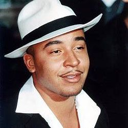 Lou Bega - German musician of Italian and Ugandan descent. Lou Bega, Healing Therapy, African Diaspora, Double Take, Black People, Fashion History, Gentleman, Black Fashion, Musician