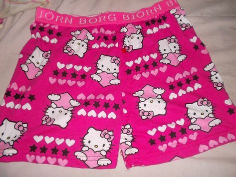 Slipknot Boxers, Emo Boxers, Cute Boxers For Woman, Cool Boxers, Boxers Outfits, Hello Kitty Boxers, Boxers Outfit Female, Boxers For Girls, Boxers Aesthetic