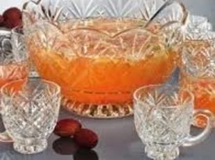 Kool Aid Punch Recipe Kool Aid Punch, Ginger Ale Punch, Halloween Punch Recipes, Blue Ribbon Recipes, Thanksgiving Food Sides, Pineapple Punch, Punch Drinks, Just A Pinch Recipes, Punch Recipe