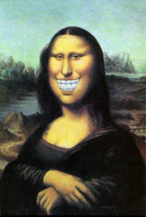 da Vinci's first attempt Celebrities With Braces, Orthodontic Humor, Braces Humor, Yoko Honda, Mona Lisa Parody, Dental Aesthetics, Dental Jokes, Mona Lisa Smile, Dental Fun