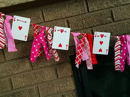 Diy Fabric Garland, Playing Card Crafts, Valentines Day Banner, Hearts Playing Cards, Valentine Garland, Valentine's Decor, Valentine Banner, Diy Valentine, Diy Valentines Crafts