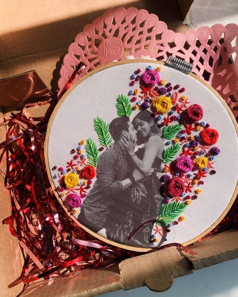 Photo Stitching, Embroidered Photo Art, Embroidery Hoop Art Diy, Embroidered Photo, Photo Stitch, Basic Embroidery Stitches, Learn Embroidery, Thread Art, January 26