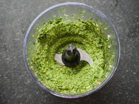 Spinach Walnut Pesto, Spinach Pesto Recipe, Pesto Recipes, Pesto Spinach, Clean Meals, Spinach Pesto, Walnut Pesto, Fresh Spinach, Homemade Pesto