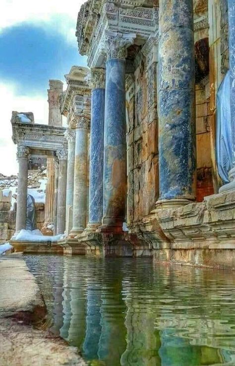 Trevi Fountain, المملكة العربية السعودية, Ancient City, Turkey Travel, Art Antique, Ancient Architecture, Mesopotamia, Ancient Ruins, Old Building