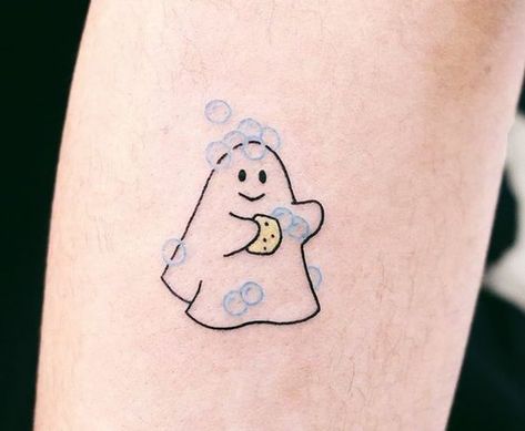 BOO-st your individuality: choose 1 from 50+ unique ghost tattoo ideas & familiarize yourself with their secret 🤫 meanings. Disclaimer: just don't be scared 🤪. Bubble Tattoo, Ghost Tattoo, Tattoo Henna, Cute Tiny Tattoos, Cute Small Tattoos, Cool Small Tattoos, Funny Tattoos, Dainty Tattoos, Halloween Tattoos