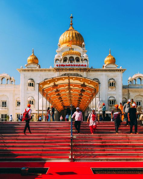 Bangla Sahib Gurudwara, Bangla Sahib, Vietnam Airlines, Amazing India, Cute Couple Dancing, Visit India, Feeling Pictures, Delhi India, Ho Chi Minh City