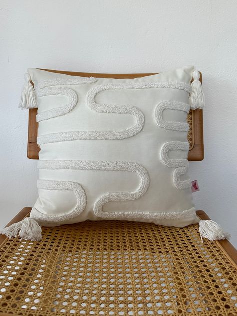 Tufted Pillows, Basic Hand Embroidery Stitches, Contemporary Cushions, Modern Minimalist Design, Bone Color, Punch Needle Embroidery, Embroidered Cushions, Diy Decor Crafts, Boho Diy