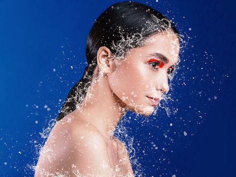 How to Waterproof Makeup That's Not Actually Waterproof Water Element Makeup, Color Correct Dark Circles, Makeup Basics, Brow Routine, Waterproof Foundation, Urban Decay All Nighter, Makeup Waterproof, Eco Friendly Beauty, Awesome Makeup