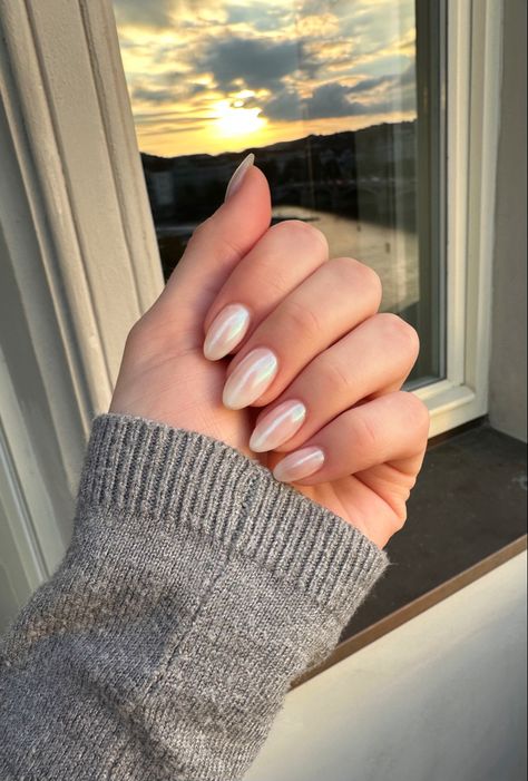 Sns Pearl Nails, Shiny Pearl Nails, Pearl Glitter Nails, Pearl Metallic Nails, Pearly White Almond Nails, Pear Nails, Nails With Pearls On Them, Rounded Acrylic Nails, Sophisticated Nails