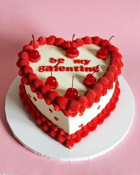 Celebrate friendship in style this February with these Valentine's Day Cake ideas. Bake up the perfect Galentine’s Day Cake to treat your best gal pals. Comic Cake, Music Cakes, Pink Buttercream, Birthday Cake For Mom, Sweet 16 Birthday Cake, Vintage Cakes, Heart Cakes, 16 Birthday Cake, Pink Birthday Cakes