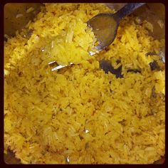 Yellow Rice Instant Pot, Rice In Pressure Cooker, Rice In Instant Pot, Chicken And Yellow Rice, Rice Instant Pot, Yellow Rice Recipes, Pressure Cooker Rice, Pressure Cooking Recipes, Seared Chicken Breast