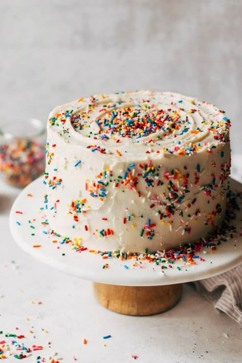 Butternut Bakery Funfetti Cake, Funfetti Cake Decoration, Best Funfetti Cake Recipe, Moist Funfetti Cake, Best Funfetti Cake, Birthday Cake Funfetti, Martha Stewart Cake, Homemade Funfetti Cake, Traditional Birthday Cake