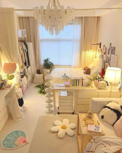 Cute Room Layouts, Douyin Bedroom, Douyin Room, Baddie Room, Cabin Room, Small Room Makeover, Dream Bedroom Inspiration, Dream Apartment Decor, Room Redesign