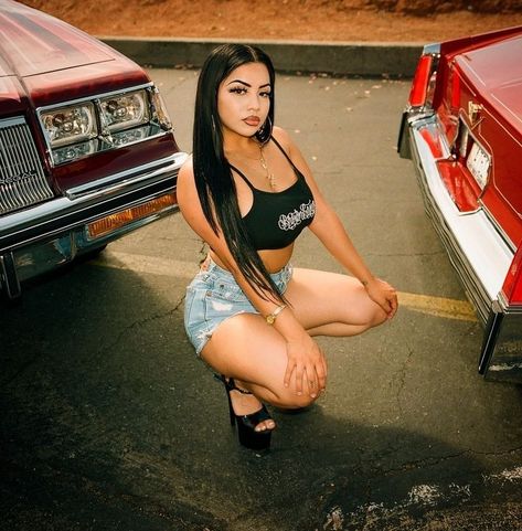 Alicia/LuxRosa (@alicialuxrosa) • Instagram-foto's en -video's Post Package, Chicano Culture, Chola Girl, Chicana Style, Low Rider Girls, Bakersfield California, Joker Pics, Gangster Girl, Tattoed Women