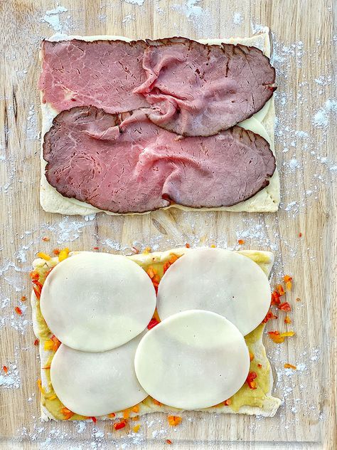 Cheesy Roast Beef Pinwheels - These pinwheels are easy to make and a fun way to involve your children in lunchbox preparation. Not only are these good for lunchboxes but they’re the perfect hand-held food for an appetizer or a tailgate. | Holley Grainger - Cleverful Living || #lunchboxideas #lunchboxrecipes #appetizers #gamedayfood Beef Crescent Rolls, Roast Beef Pinwheels, Beef Pinwheels, Crescent Roll Sheet, Hand Held Food, Best Roast Beef, Pinwheel Sandwiches, Roast Beef Sandwich, Cheese Pinwheels