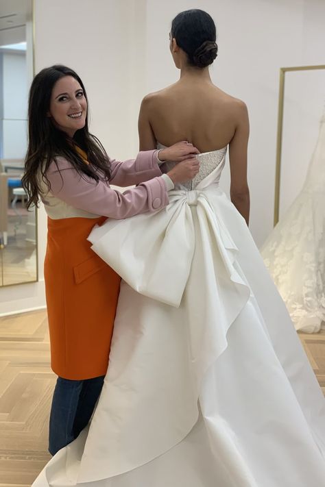 I Went to Bridal Week With a Celebrity Stylist, and Now I Know How to Find My Wedding Dress Wedding Stylist Business, Carolina Herrera Bride, Stylist Branding, Unusual Wedding Dresses, Bridal Stylist, Celebrity Stylist, Stylist Outfit, My Wedding Dress, Brand Stylist