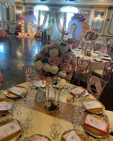 @julianas_bridal on Instagram Pink Quince Centerpieces, Quince Background, Quinceñera Centerpiece Ideas, Quinceanera Table Decorations, Fairytale Quince, Pink And Gold Sweet 16, Quince Table, Quinceañeras Ideas, Quince Centerpieces