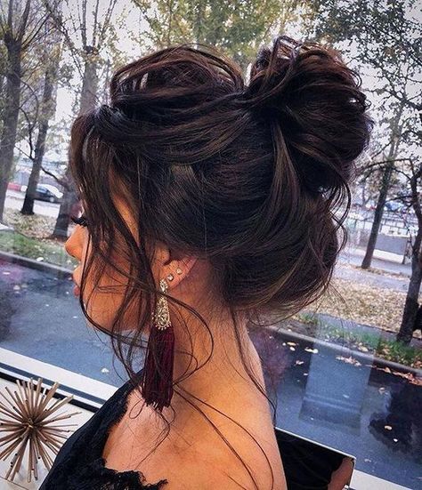 Wedding Bun Hairstyles, Messy Updo, Bridal Hair Updo, Messy Buns, High Bun, Bohemian Hairstyles, Medium Long Hair, Messy Bun Hairstyles, Penteado Cabelo Curto