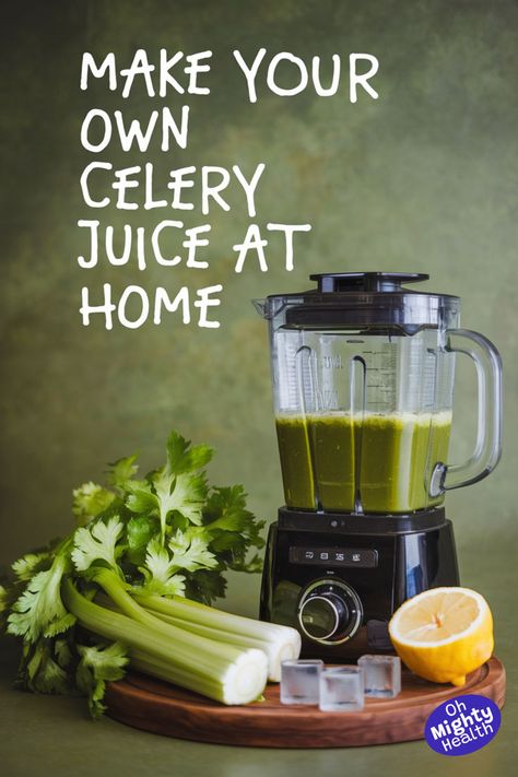 Fresh celery stalks, lemon, and ice cubes arranged beside a blender containing homemade green juice on wooden cutting board for healthy juicing recipes. Juice Without A Juicer, Juice In A Blender, Juicing Recipes For Beginners, Routine Inspiration, Celery Juice Benefits, Juice Blender, Juice Benefits, Healthy Juice Drinks, 5 Minute Meals