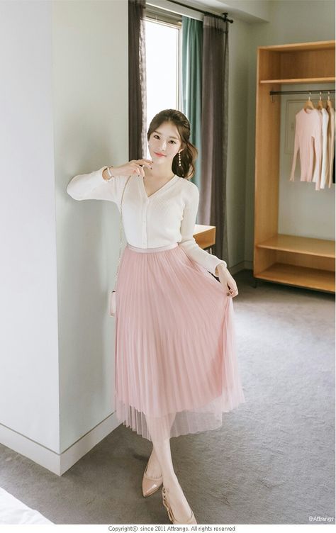 Women Makeover, Modest Everyday Outfits, Ootd Pastel, Long Skirt And Top, Long Skirt Fashion, Modesty Fashion, Everyday Fashion Outfits, Cute Prom Dresses, Korean Fashion Dress