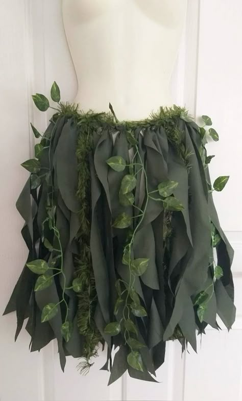 Forest Fairy Costume, Woodland Fairy Costume, Frozen Musical, Fairy Costume Diy, Frozen Costumes, Ren Faire Ideas, Ren Faire Outfits, Woodland Elf, Fairy Halloween