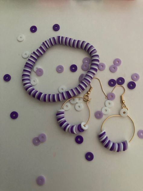 Preppy Purple, Bracelet Business, Antlers Decor, Clay Bracelets, Clay Bead Necklace, Preppy Bracelets, Blue Clay, Beads Ideas, Bead Charms Diy