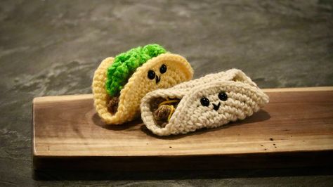 Crochet Cheetos, Taco Crochet, Crochet Taco, Taco Cartoon, Crocheted Food, Soft Amigurumi, Crochet School, Beige Birthday, Christmas Yellow