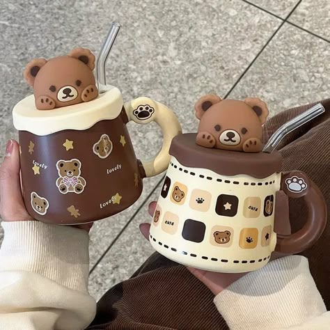 C Kitchen, Teddy Bear Mug, Kawaii Cups, Bear Cup, Bear Mug, Cute Coffee Cups, Teddy Bear Design, Cute Water Bottles, Pretty Mugs