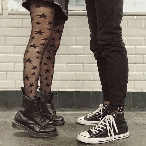 Grunge Couple, Grunge Goth, Teenage Dream, Couple Aesthetic, Grunge Aesthetic, About Love, Couple Pictures, Couple Goals, We Heart It