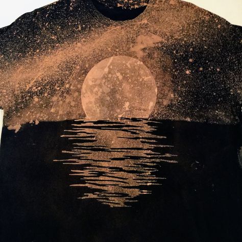 Tie Dye Galaxy, Acid Wash T Shirt, Bleach Shirt Diy, Bleach Shirt, Moon Galaxy, Moon Graphic Tee, Grunge Hippie, Galaxy T Shirt, Moon Graphic